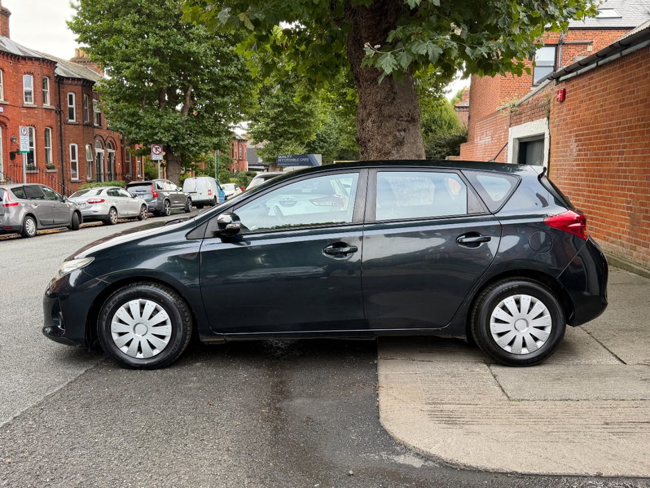 2013 Toyota Auris 1.4L Diesel For Sale Images