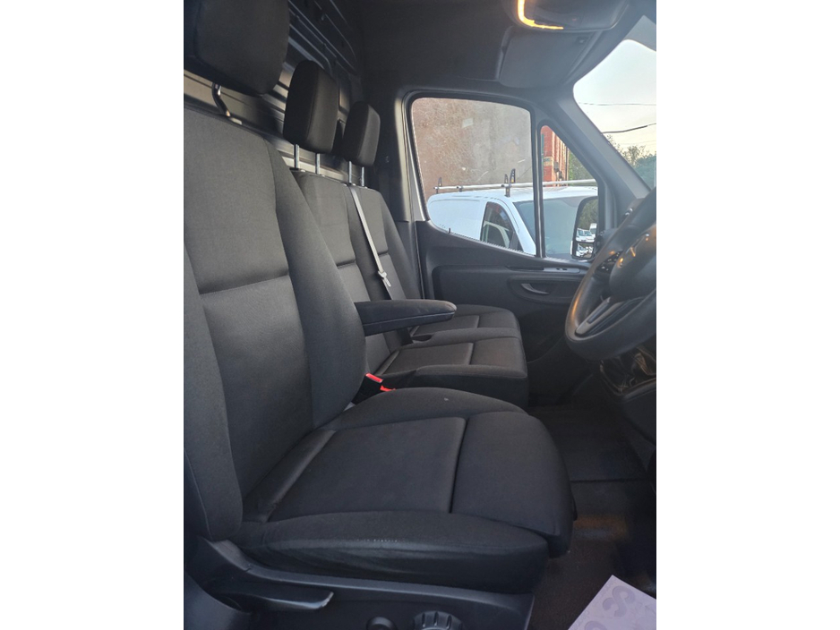 2023 Mercedes-Benz Sprinter 2L Diesel For Sale Images