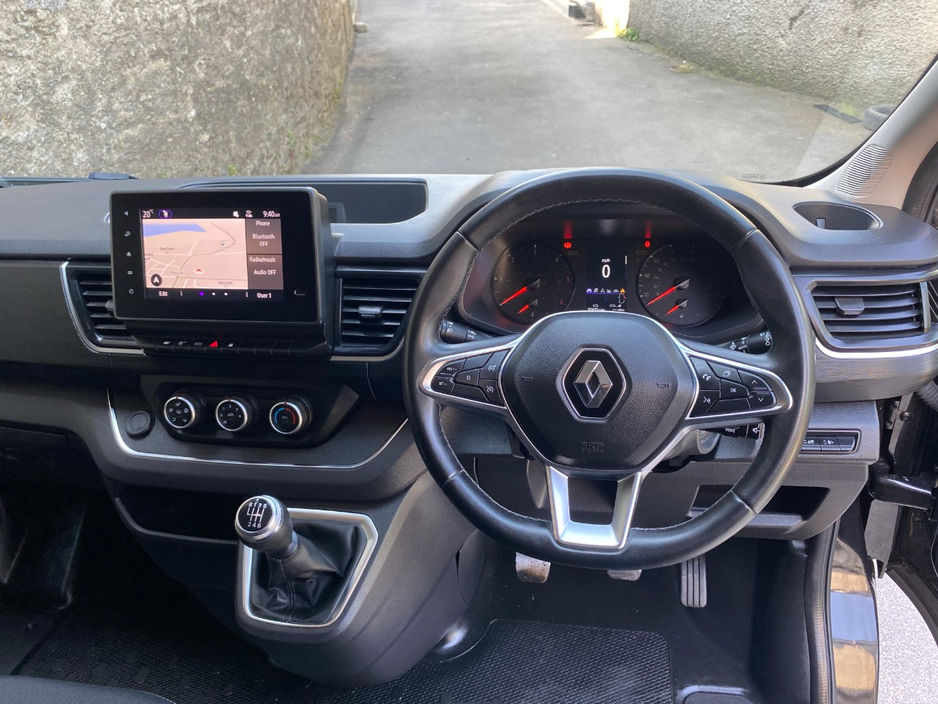 2022 Renault Trafic 2L Diesel For Sale Images