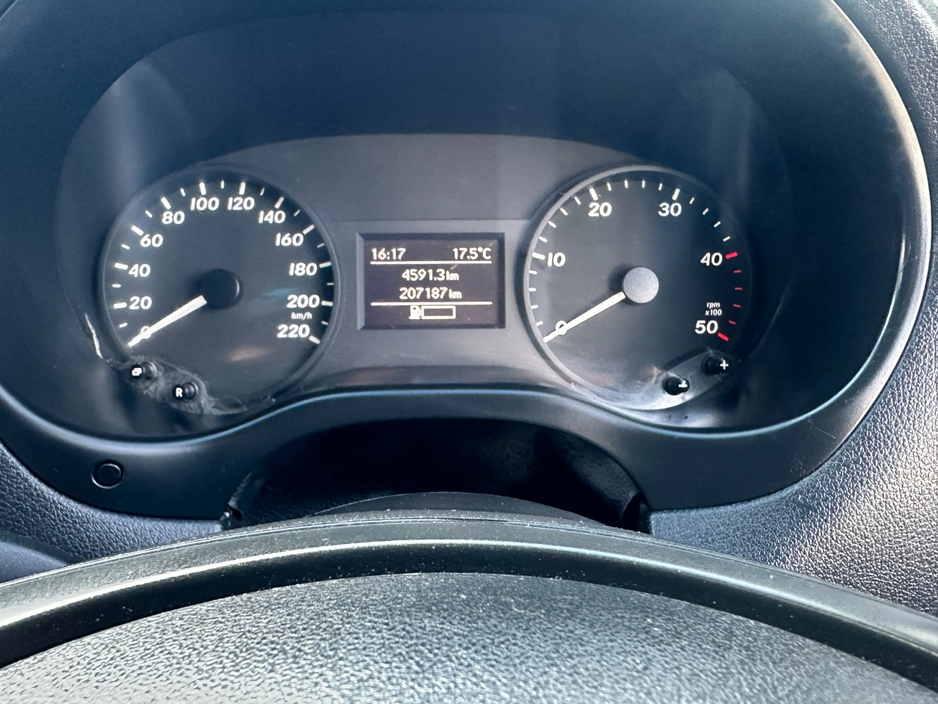 2015 Mercedes-Benz Vito 1.6L Diesel For Sale Images