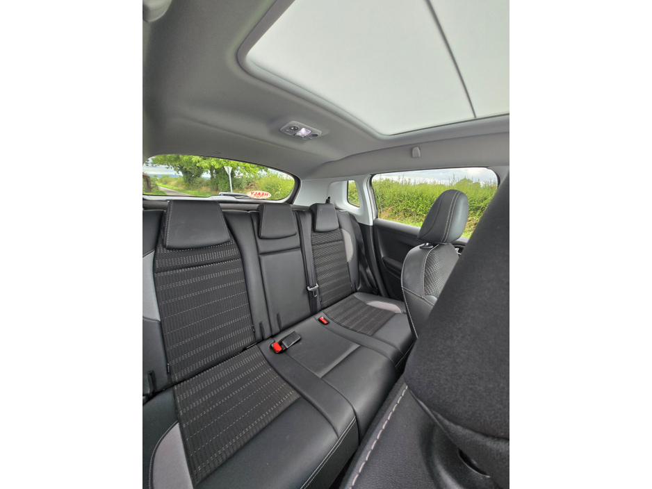 Peugeot 2008 1.2 PureTech 82bhp Allure — thumbnail 7