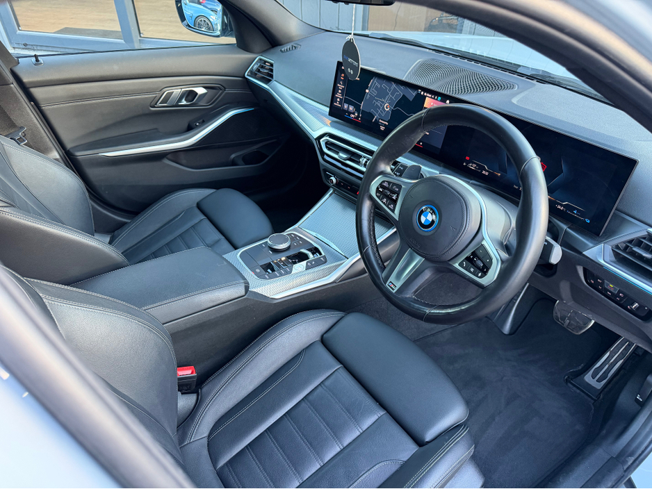 2023 BMW 3 Series 2L Hybrid For Sale Images