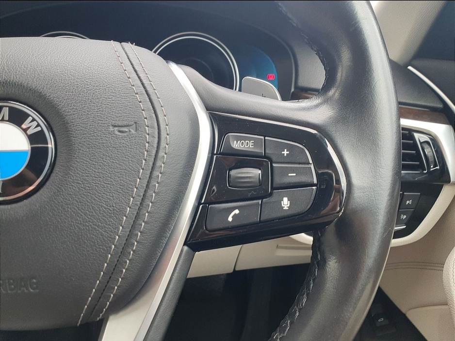 BMW 5 Series 520d SE Touring — thumbnail 18