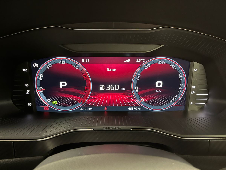 Skoda Superb Sportline DSG 2.0TDI 150BHP - Reversing Camera - Sunroof - Climate Control - Heated Seats - Cruise Control - Keyless Start - Apple CarPlay/Android Auto — thumbnail 17