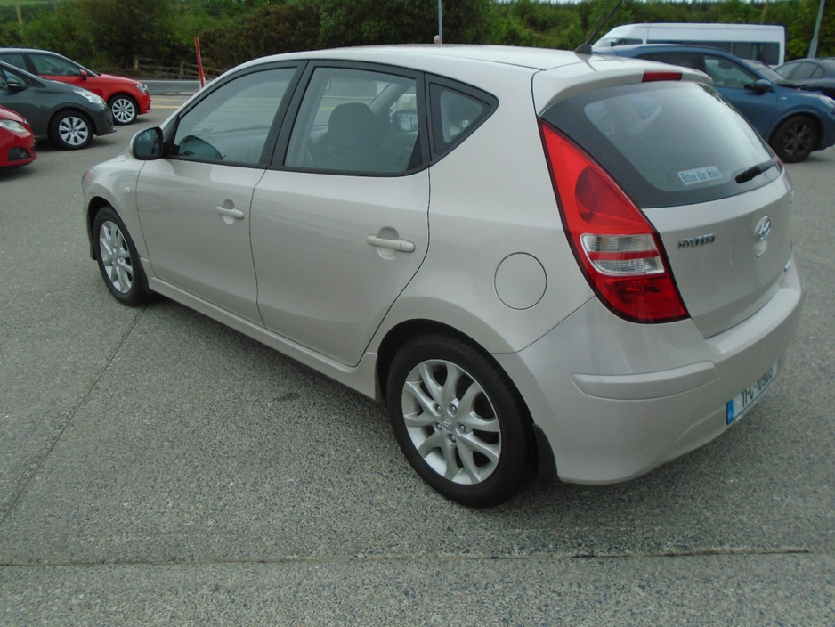 2011 Hyundai i30 1.6L Diesel For Sale Images