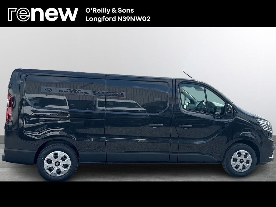 2025 Renault Trafic 2.0L Diesel For Sale Images