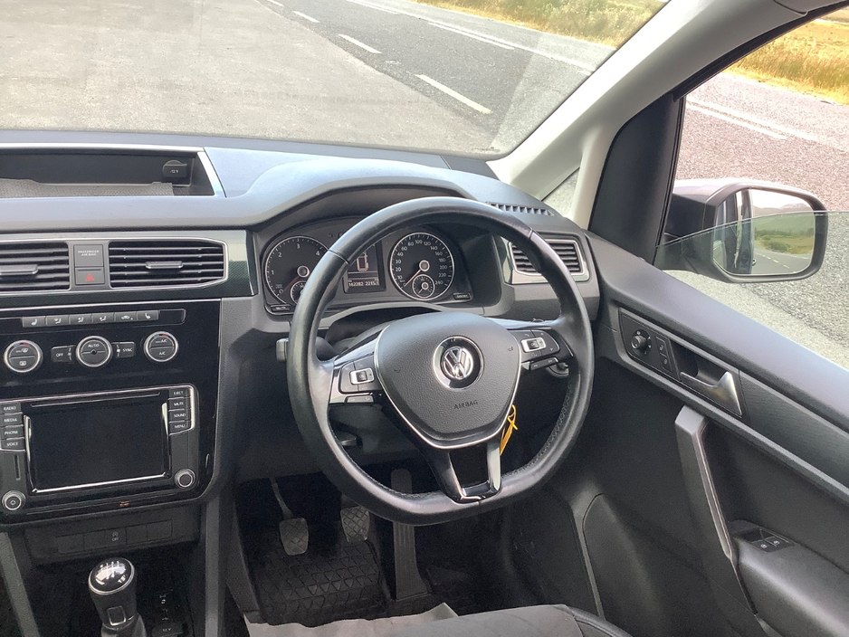 2016 Volkswagen Caddy Maxi Life 2L Diesel For Sale Images