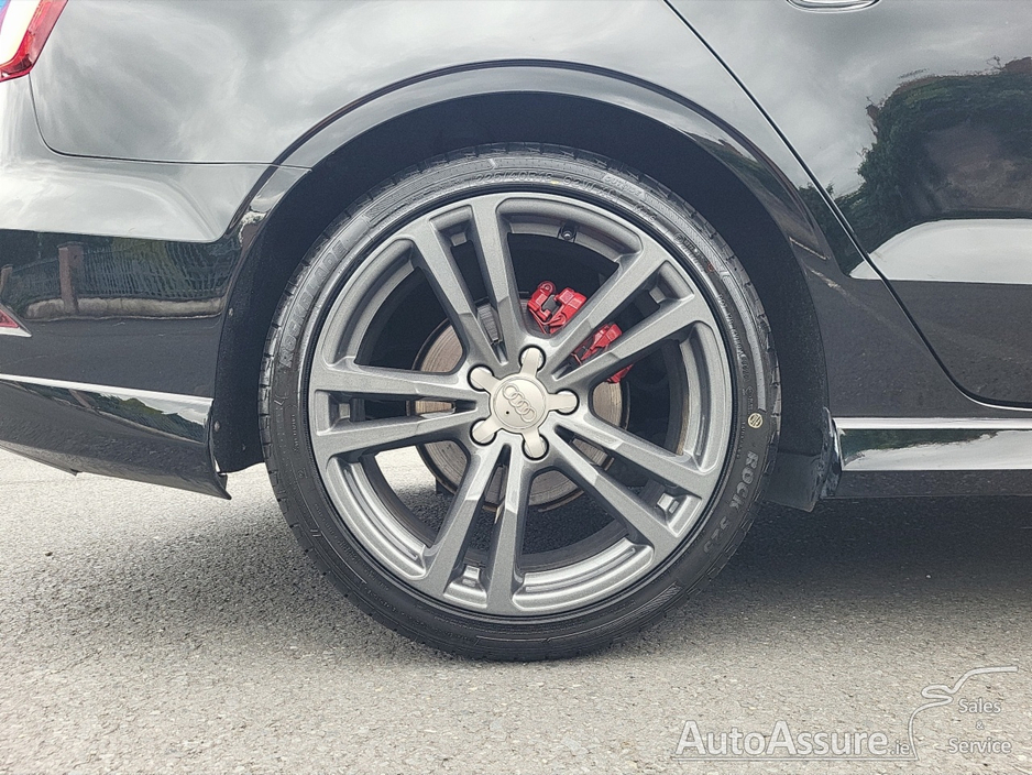 Audi A3 LIMOUSINE 1.6 TDI 116BHP  S-LINE *** Gunmetal Grey Alloys / Half Leather Interior / Cruise Control *** — thumbnail 30