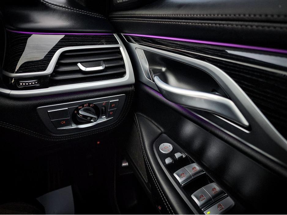 2021 BMW 7 Series 3L Petrol Plug-in Hybrid For Sale Images