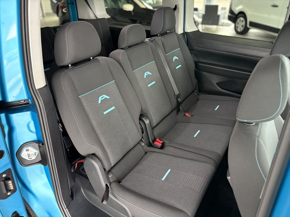 2023 Ford Tourneo Connect 2L Diesel For Sale Images