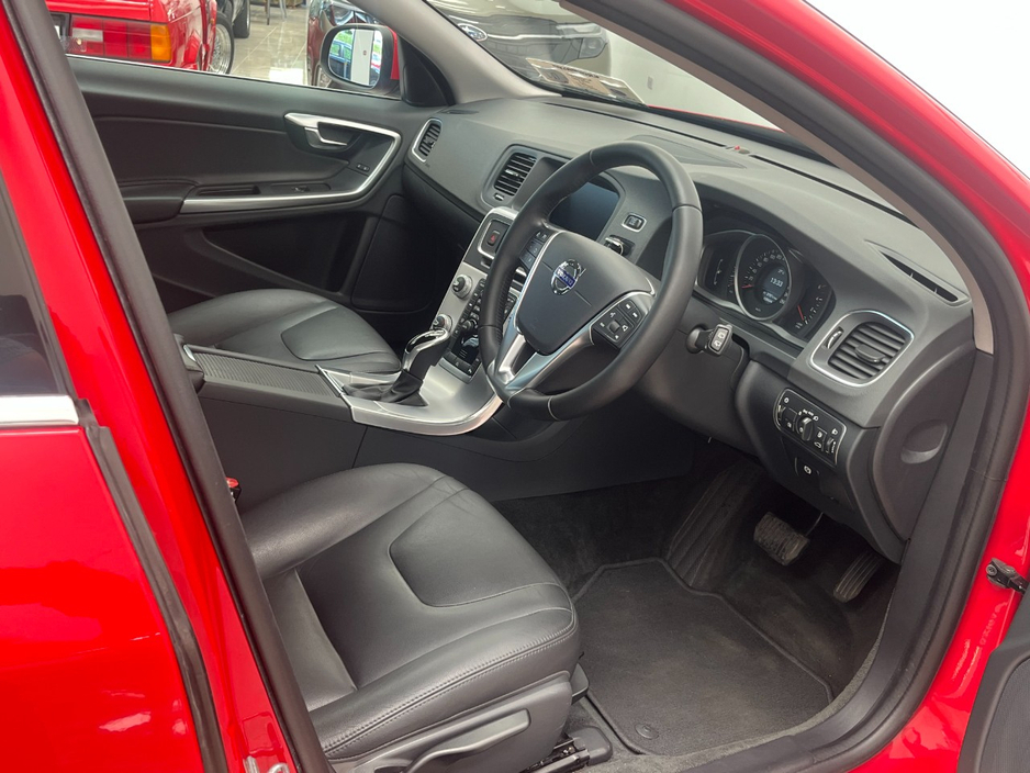 2017 Volvo V60 2L Diesel For Sale Images