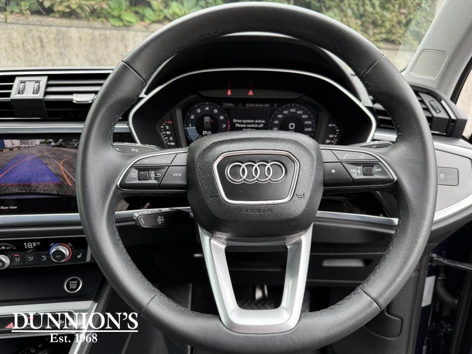 2025 Audi Q3 1.5L Petrol For Sale Images