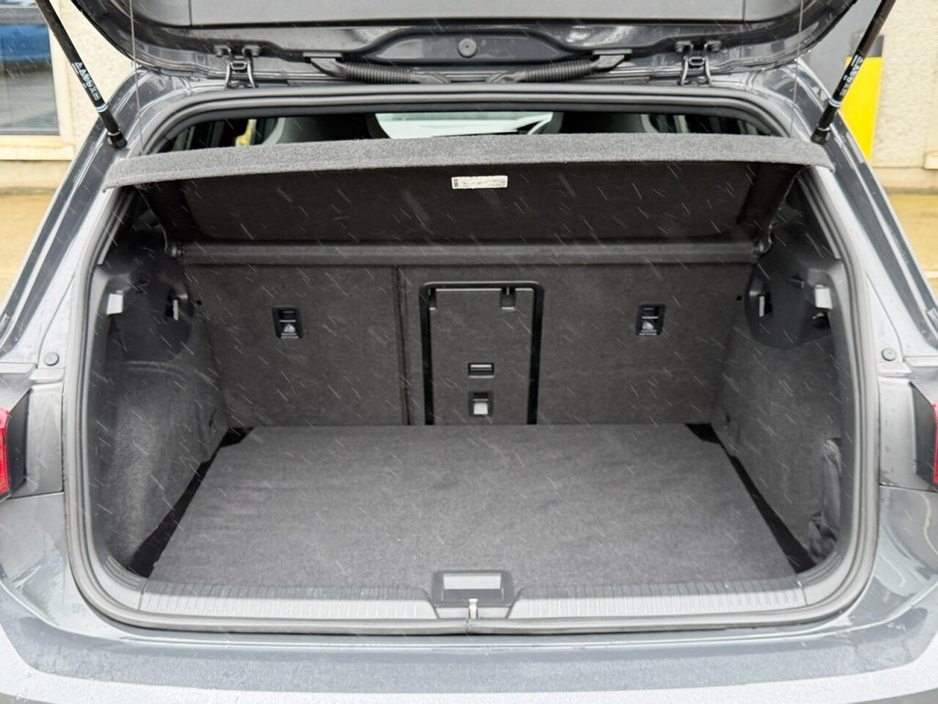 2024 Volkswagen Golf 1.5L Petrol For Sale Images
