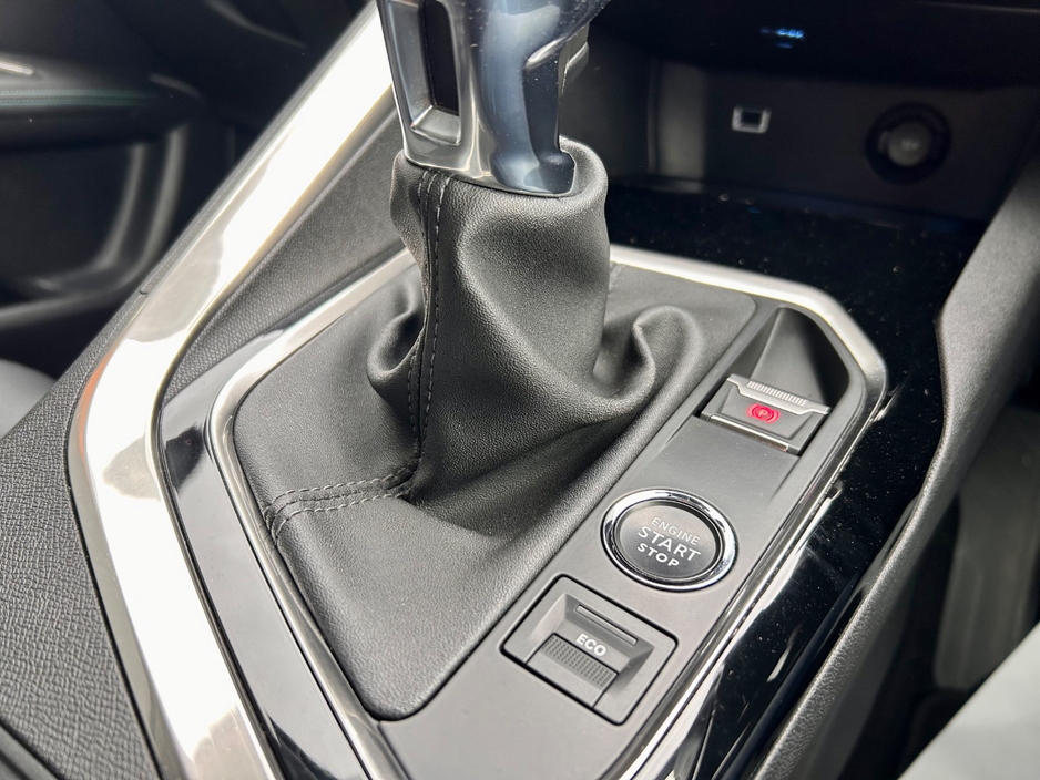 2022 Peugeot 3008 1.5L Diesel For Sale Images