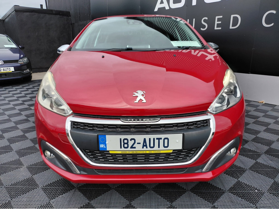 Peugeot 208 Peugeot 208, 1.2 petrol, auto, alloys, — thumbnail 3