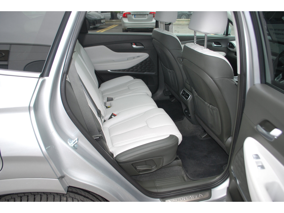 2023 Hyundai Santa Fe 1.6L Petrol Plug-in Hybrid For Sale Images