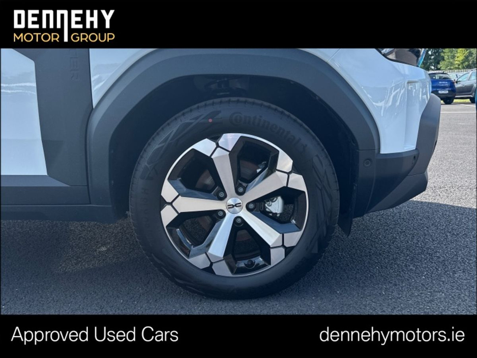 2026 Dacia Duster 1.8L Petrol Hybrid For Sale Images