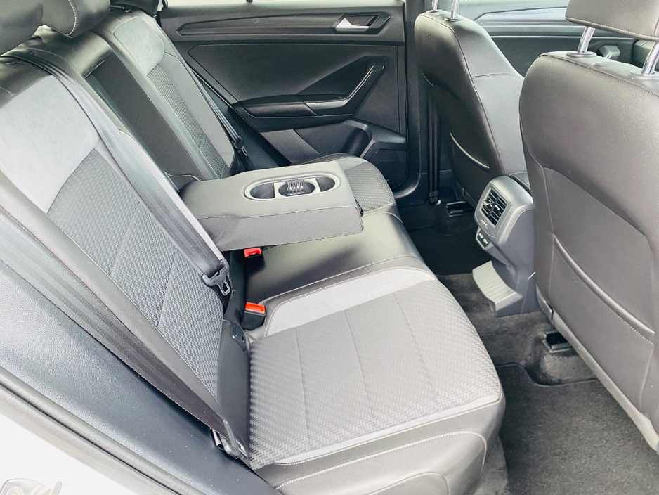 2021 Volkswagen T-Roc 2L Diesel For Sale Images