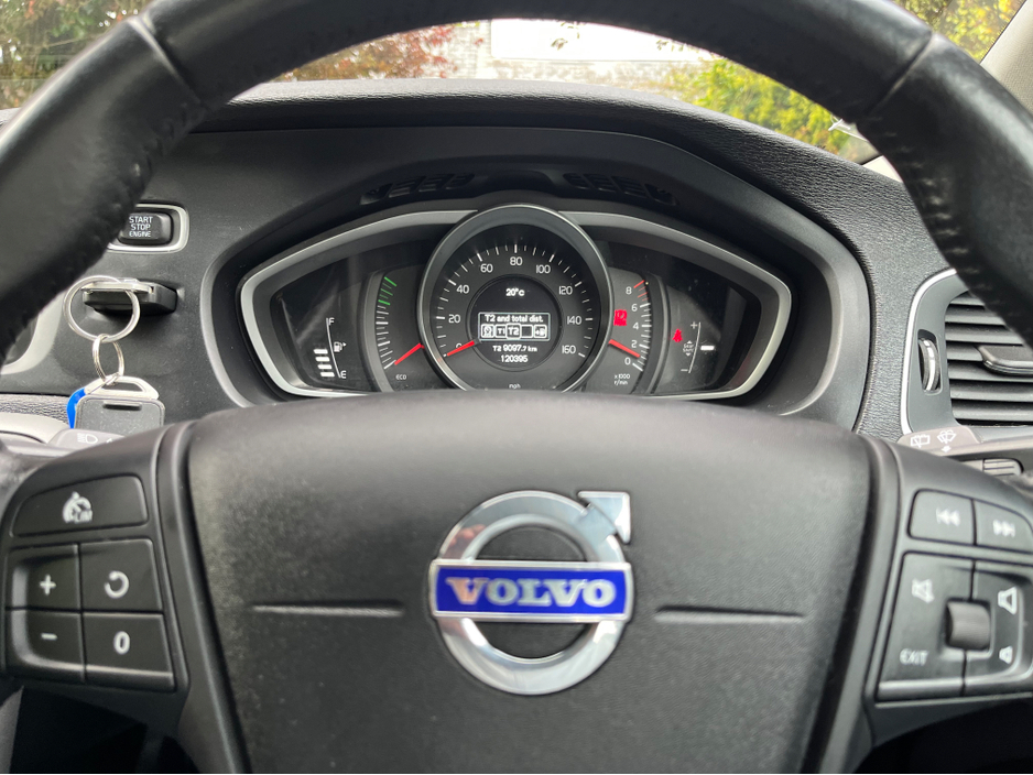 2016 Volvo V40 2L Petrol For Sale Images
