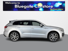 Volkswagen Touareg 3.0 TDI V6 R-LINE...