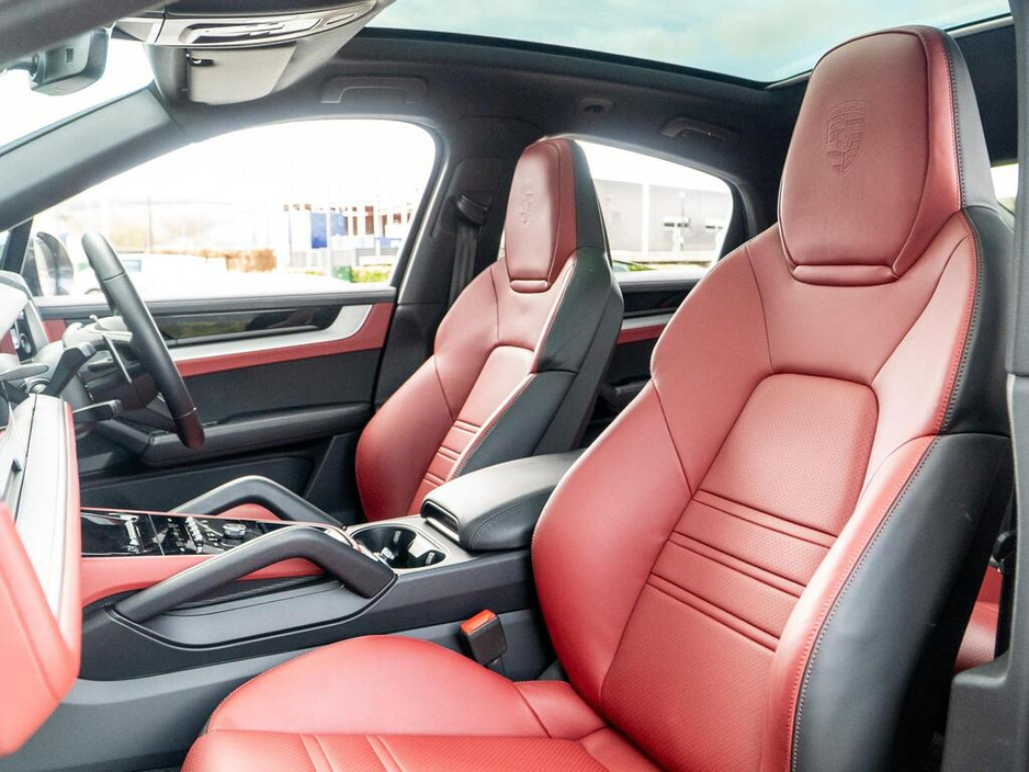 2024 Porsche Cayenne 3L Petrol Plug-in Hybrid For Sale Images