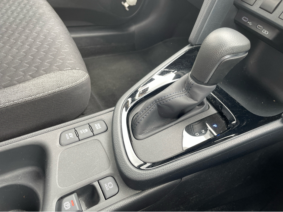 2024 Toyota Yaris Cross 1.5L Petrol Hybrid For Sale Images