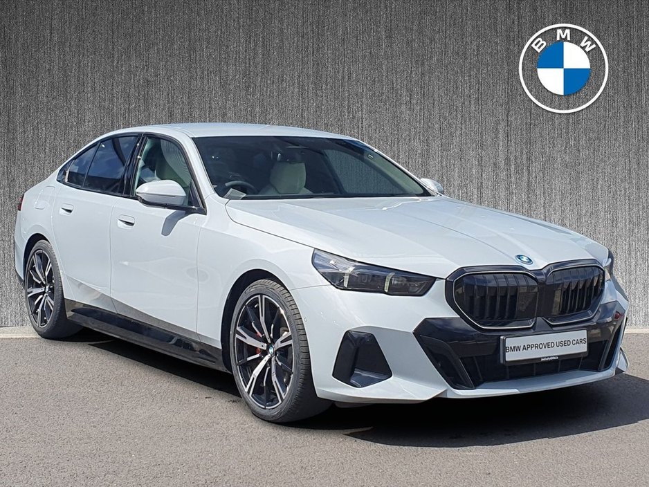 2026 BMW 5 Series 2L Petrol Plug-in Hybrid For Sale Images