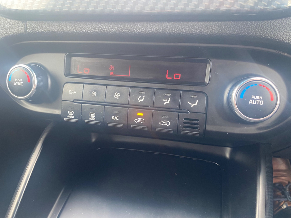 2019 Kia Carens 1.7L Diesel For Sale Images