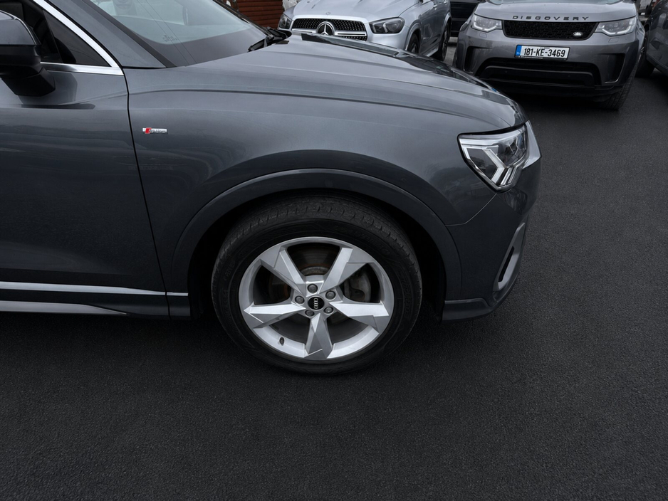 2022 Audi Q3 1.4L Petrol Plug-in Hybrid For Sale Images