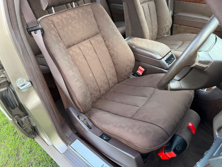 1991 Mercedes-Benz 300 3.2L Petrol For Sale Images