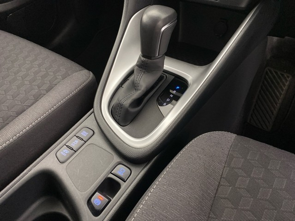 Toyota Yaris Luna Hybrid — thumbnail 15