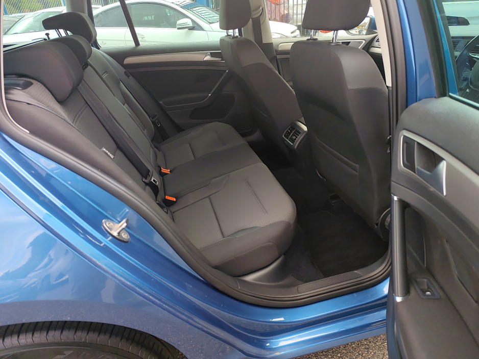Volkswagen Golf 1.2 Estate Petrol Auto — thumbnail 13