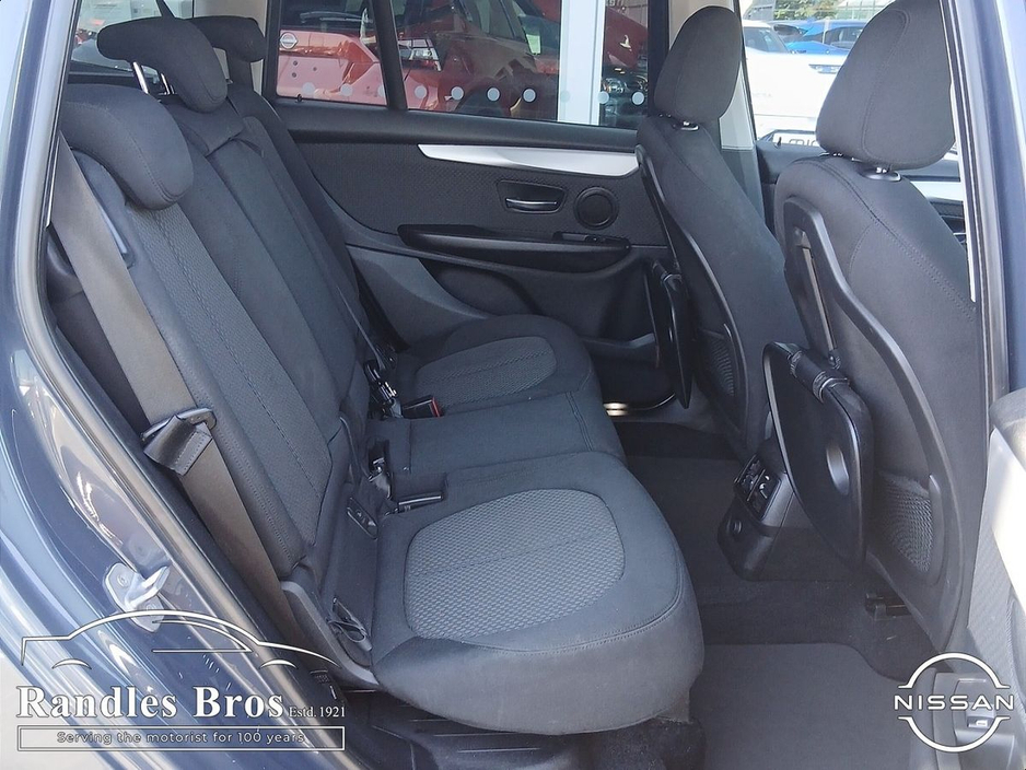BMW 2 Series 218i SE Auto 7 Seater Gran Tourer — thumbnail 13