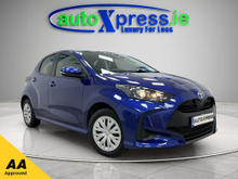 Toyota Yaris 4WD Hybrid Petrol, Automatic, Reversing camera
