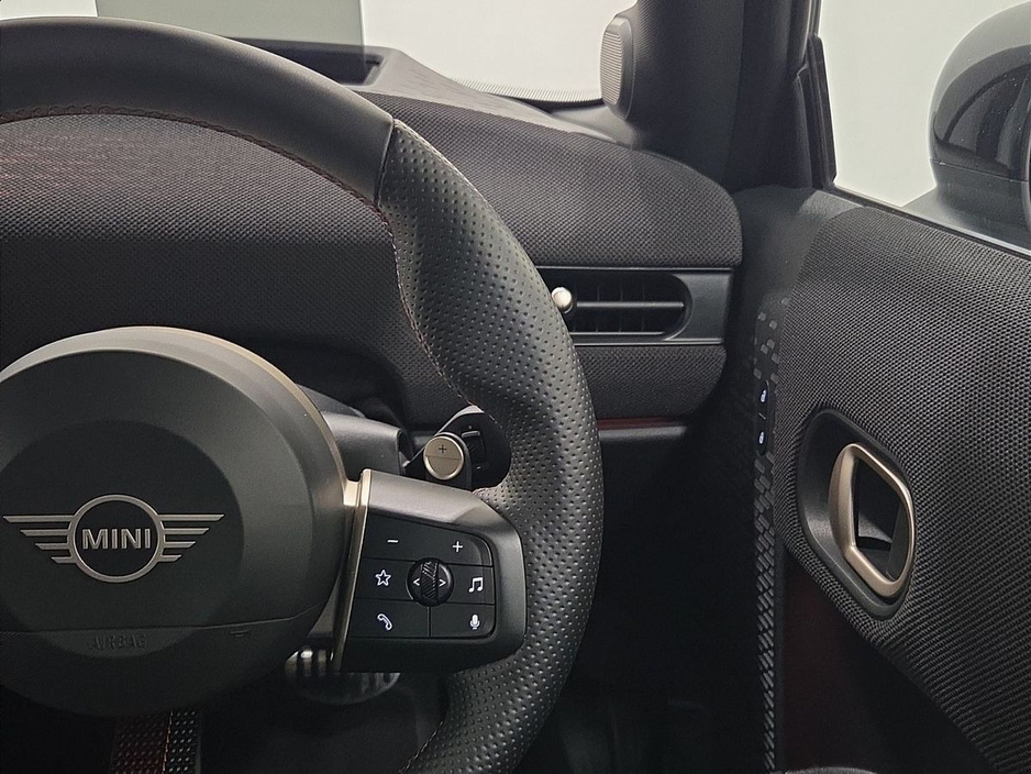 2026 MINI Hatch 2L Petrol For Sale Images