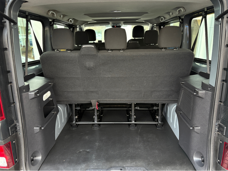 2022 Renault Trafic 2L Diesel For Sale Images