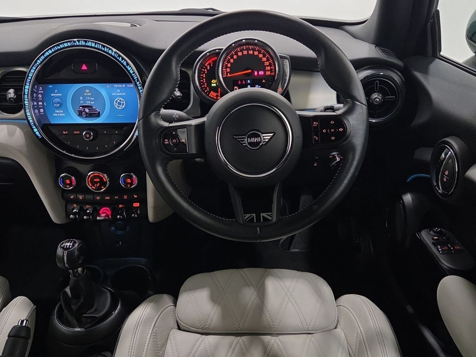 2021 MINI Hatch 1.5L Petrol For Sale Images