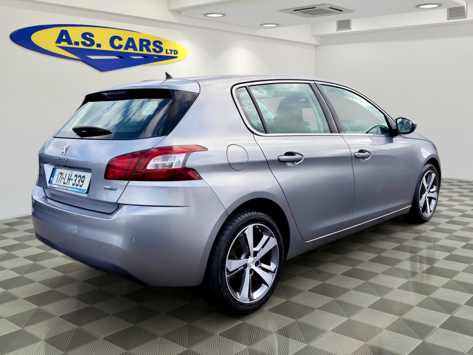 Peugeot 308 ALLURE 1.6 HDI ** TOP SPEC IRISH CAR ** — thumbnail 6