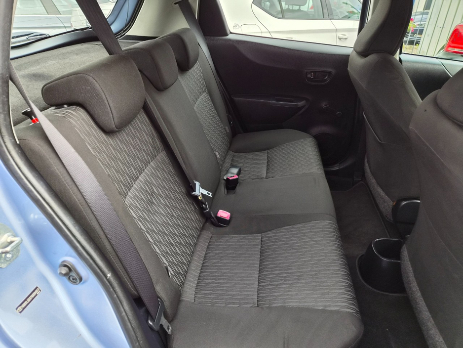 2011 Toyota Yaris 1L Petrol For Sale Images