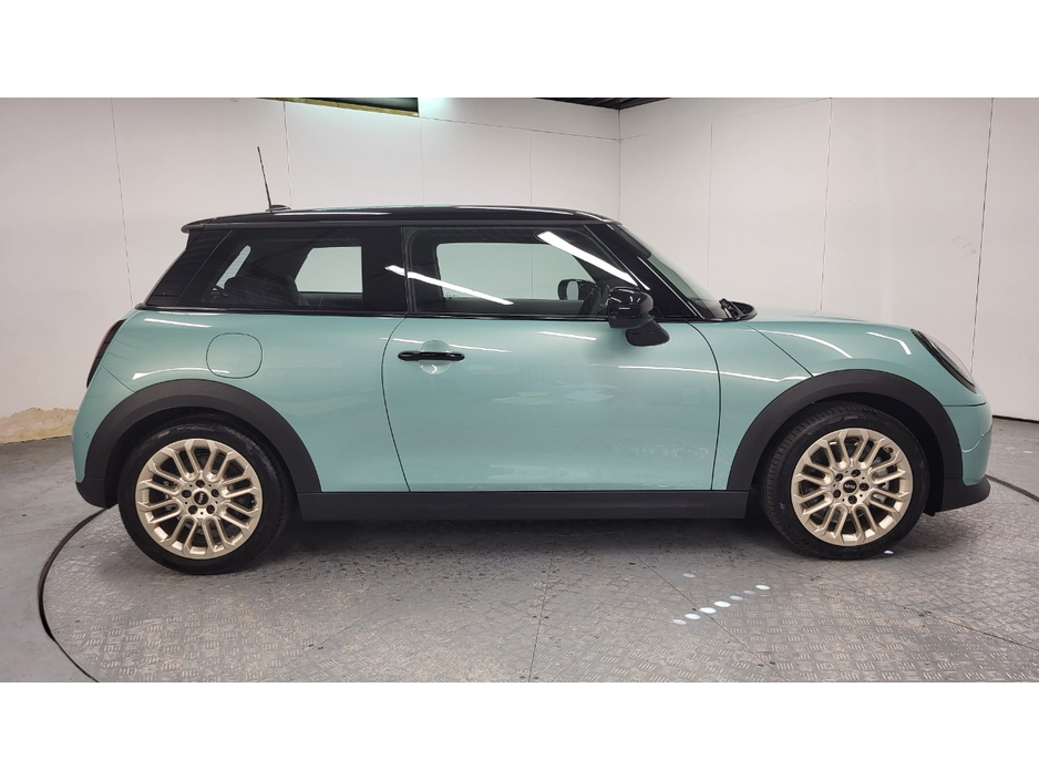 2025 MINI Cooper 1.5L Petrol For Sale Images