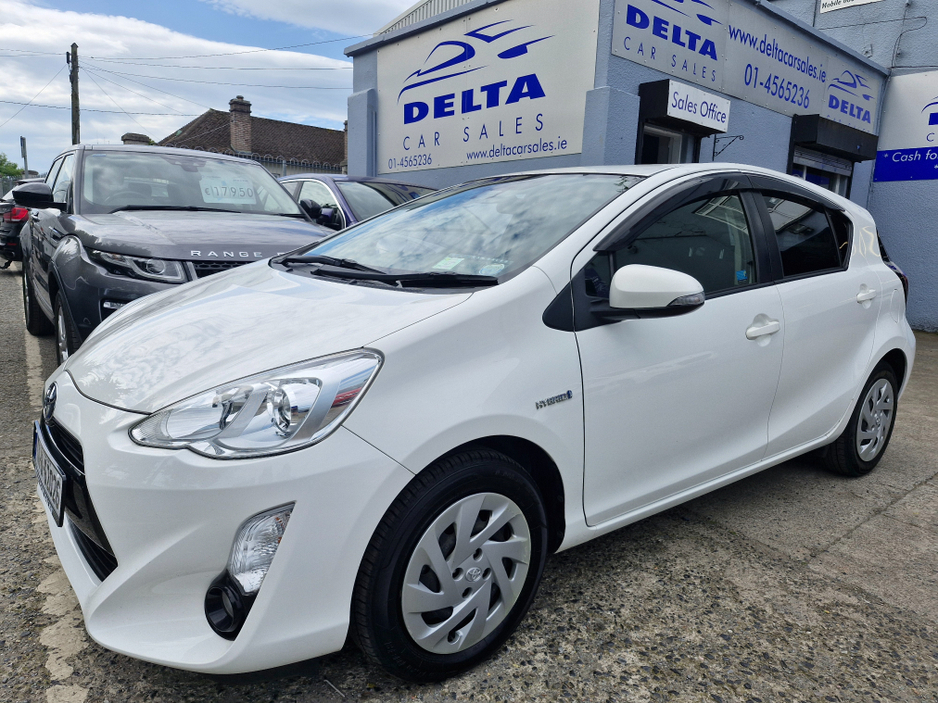 2017 Toyota Aqua 1.5L Petrol Hybrid For Sale Images