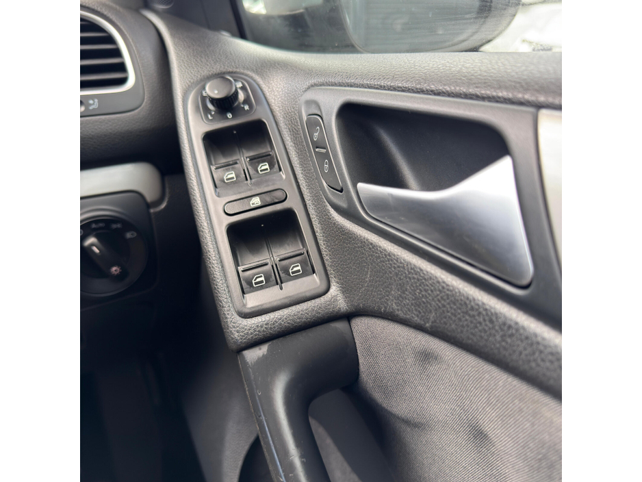 Volkswagen Golf — thumbnail 25