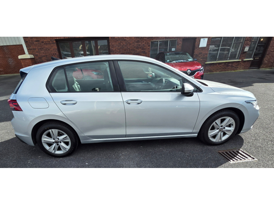 2023 Volkswagen Golf 2L Diesel For Sale Images