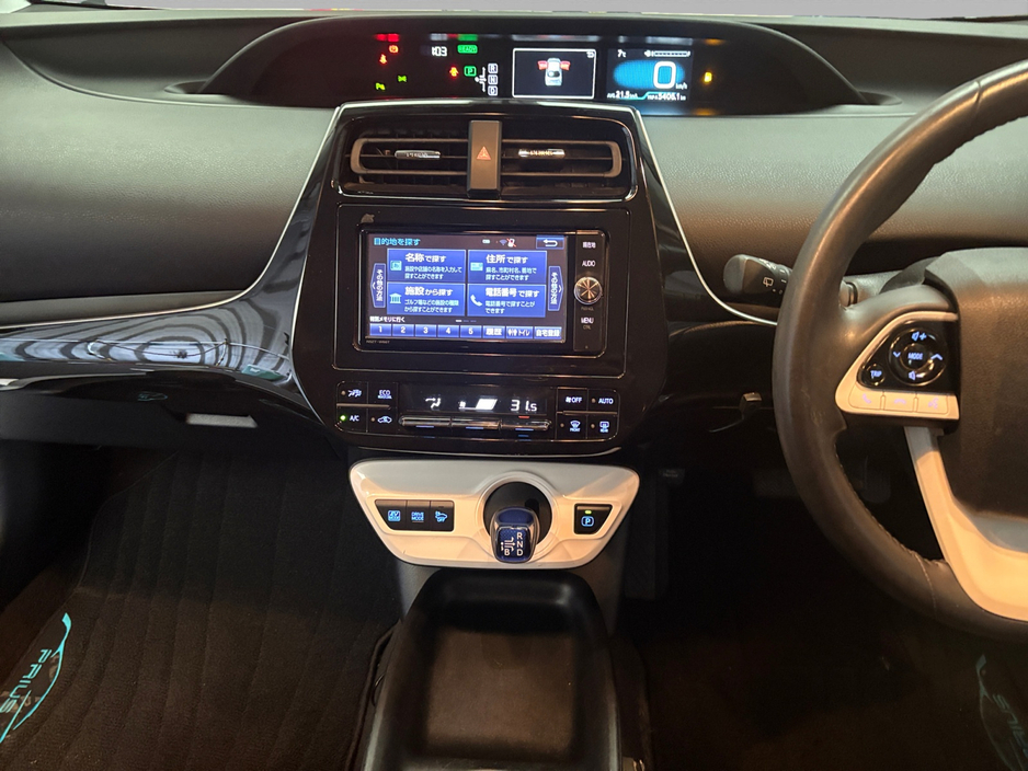 Toyota Prius 1.8 Petrol Hybrid Auto — thumbnail 11