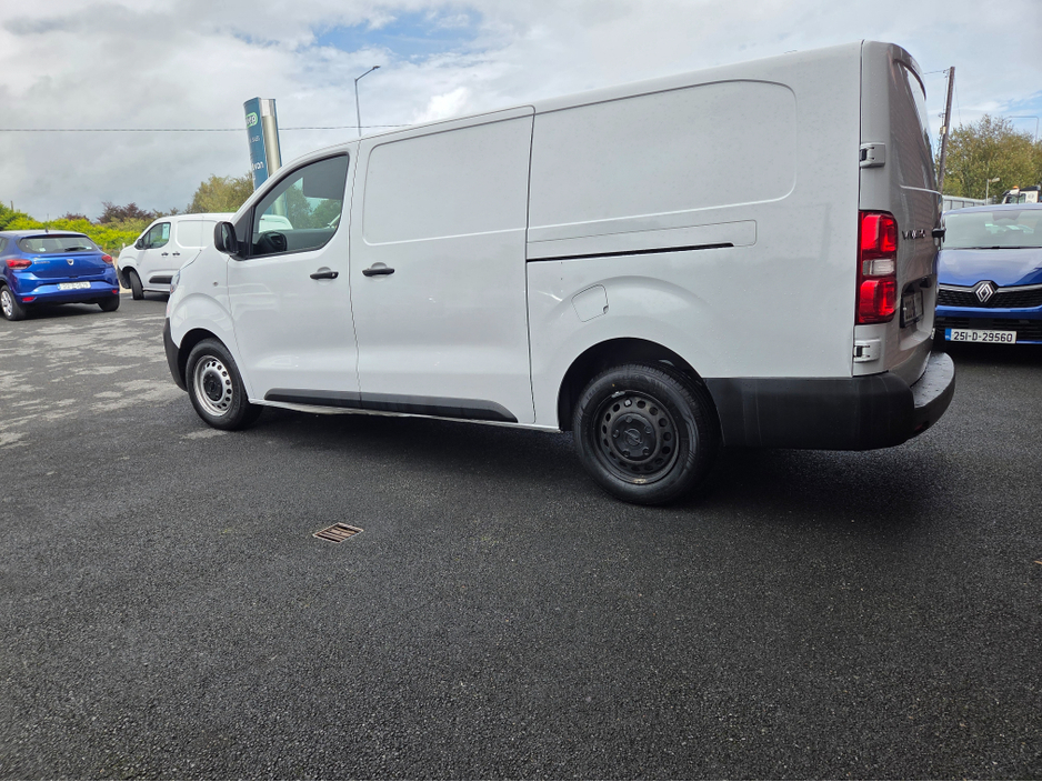 2022 Opel Vivaro 1.5L Diesel For Sale Images