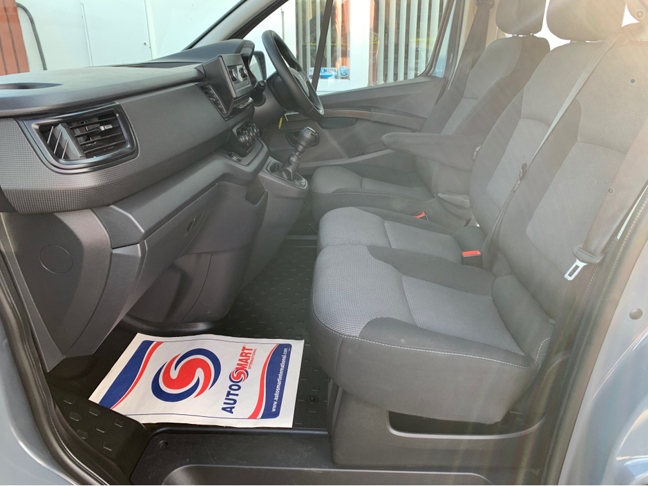 2023 Renault Trafic 2.0L Diesel For Sale Images