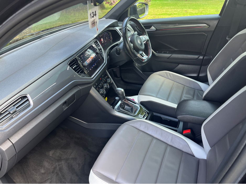 2022 Volkswagen T-Roc 2L Diesel For Sale Images