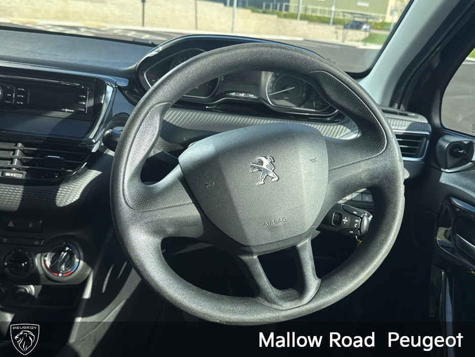 Peugeot 208 ACCESS 1.2 68 4DR — thumbnail 8