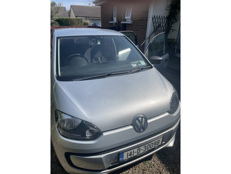 Volkswagen up! TAKE 1.0 MANUAL 5SPEED 75HP 5DR — thumbnail 3