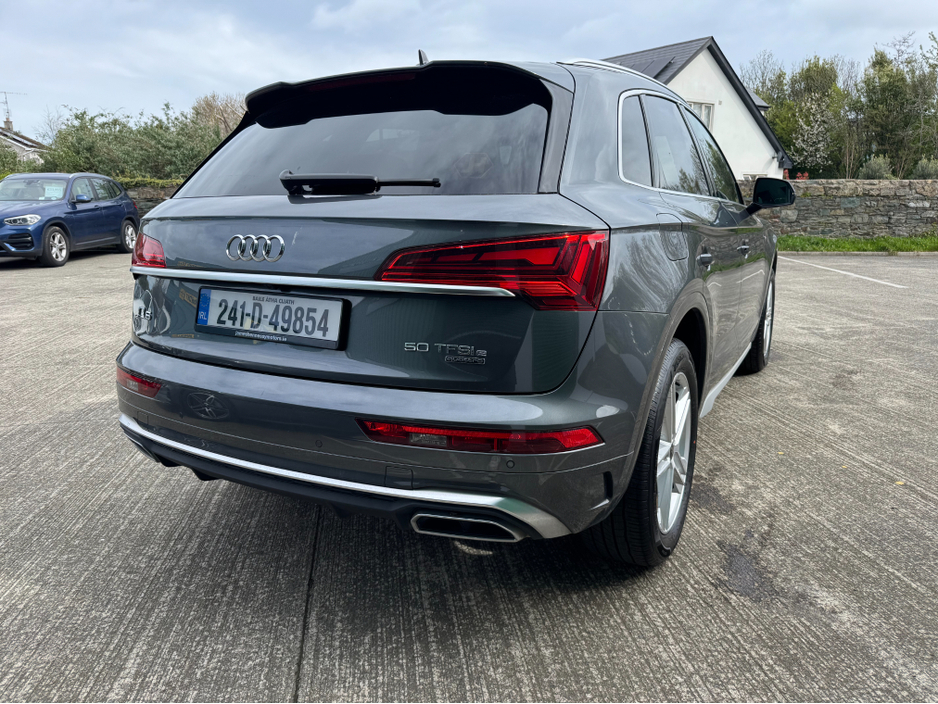 2024 Audi Q5 2L Petrol Plug-in Hybrid For Sale Images